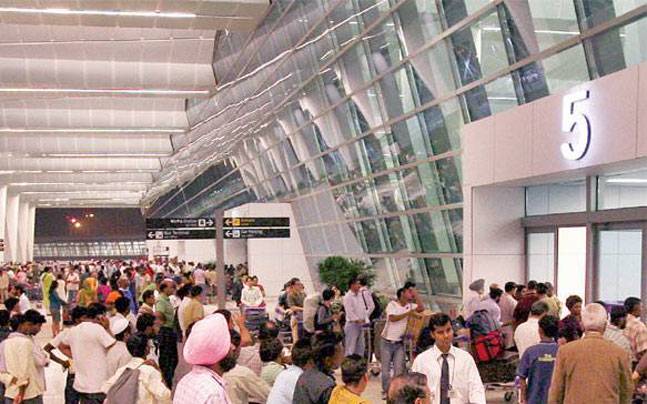 securitybeefedupatigiairportafterthreatcall